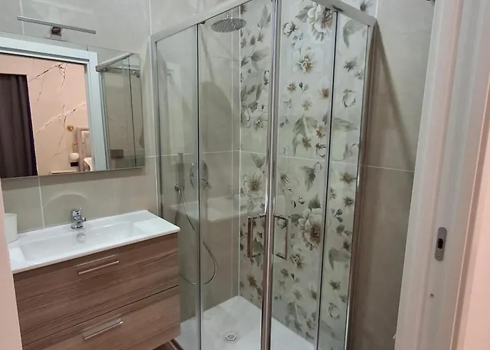 Palace Ecce Hom0 4* Napoli