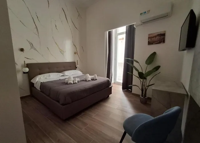 Affittacamere Palace Ecce Hom0 Napoli